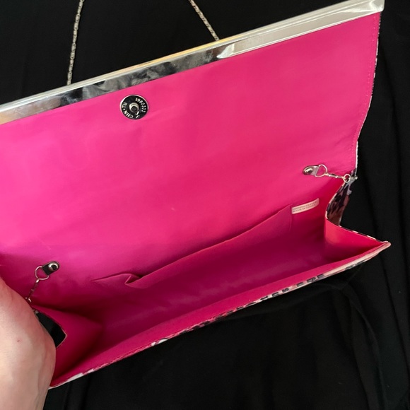 Magazine clutch/ Purse - Picture 3 of 4